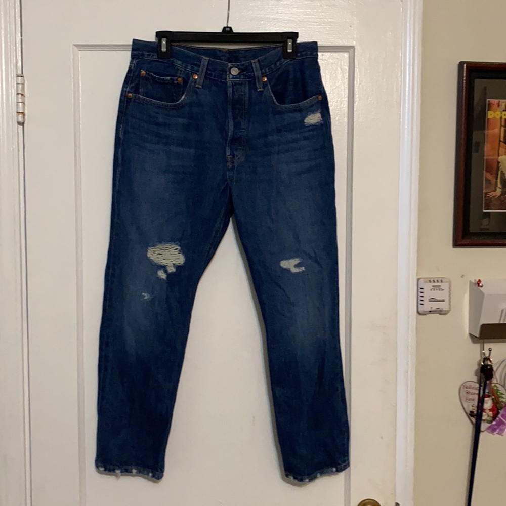Levi’s 501 30x26 Cropped 🔥Buy 1 Get 1 Free Entire Closet